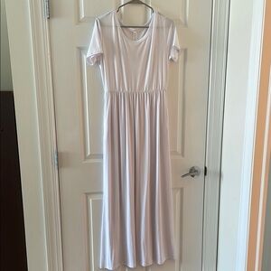 Elegant White Short Sleeve Dress